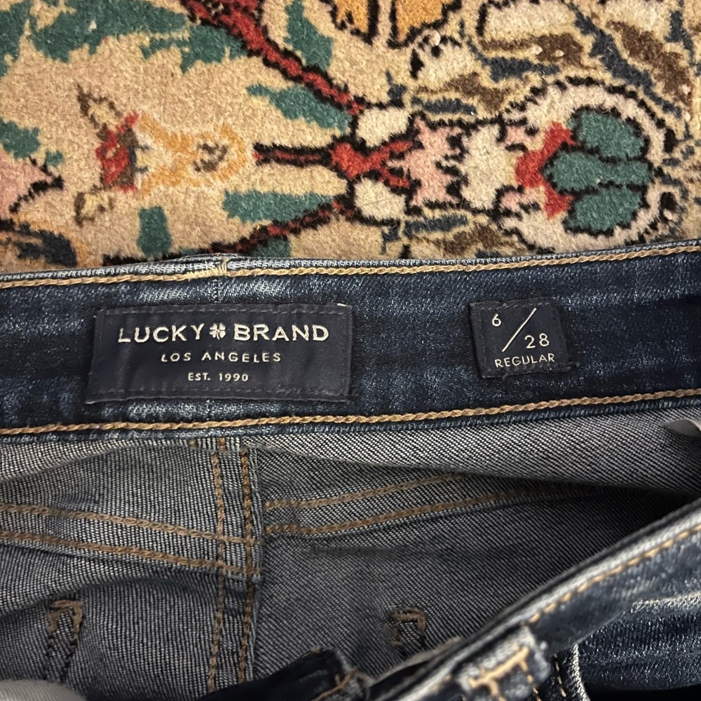 Lucky brand jeans in great condition!